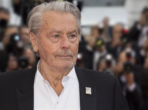 Alain Delon Depuis Son AVC L Acteur Va De Mieux En Mieux Selon Son