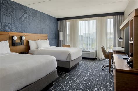 Courtyard By Marriott Philadelphia South At The Navy Yard Ensemble