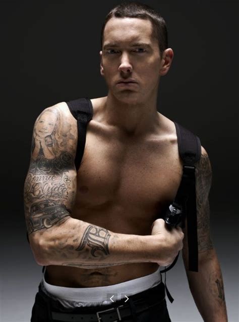 Eminem Darn He S 40 And Hot As Ever Am Sure My Heart Rate Just Increased Oh My Eminem