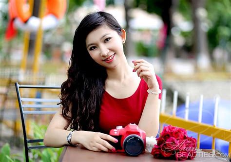 Asian Beauty Member Bich Hang From Ho Chi Minh City 26 Yo Hair Color