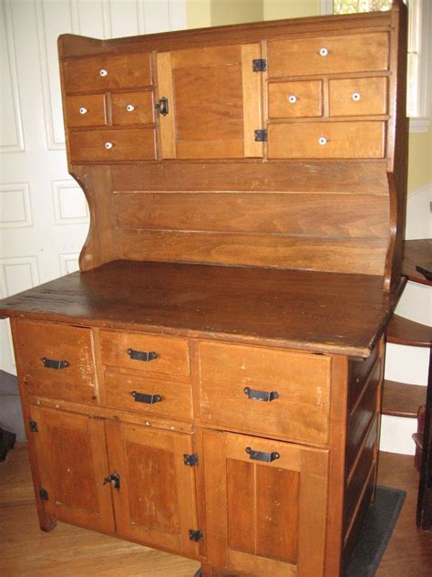 See more ideas about early american furniture, american furniture, furniture. Early+American+Maple+Bakers+Cupboard,+Kitchen+furniture+ ...