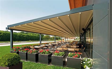 5 Factors To Consider When Choosing Restaurant Awnings For Your