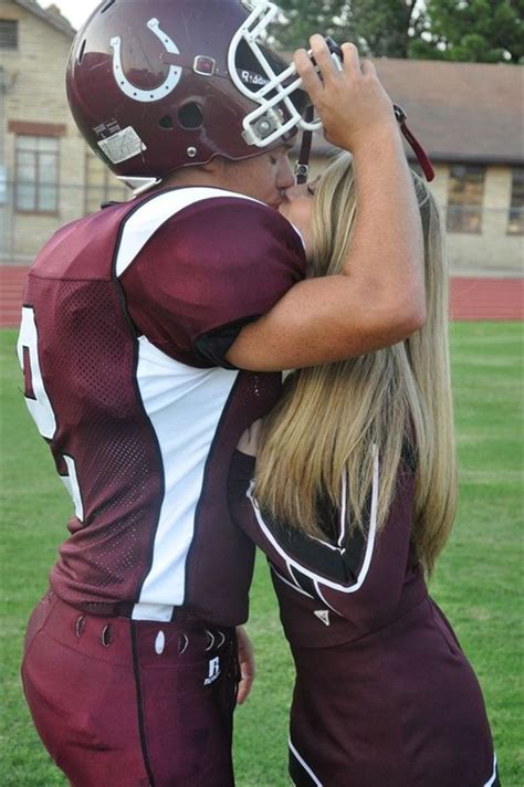 40 Perfect Football Player And Cheerleader Couple Pictures You Dream To