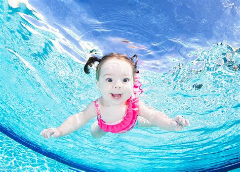 Adorable Babies Swimming Underwater Photos Time