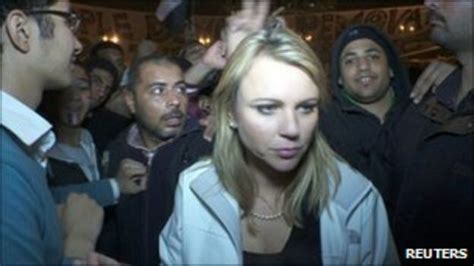 Lara Logan Of Cbs Attacked By Egyptian Mob In Cairo Bbc News