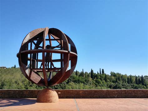 L'uomo vitruviano ˈlwɔːmo vitruˈvjaːno ; Al via il restauro dell'Uomo di Vinci, l'opera dedicata a ...