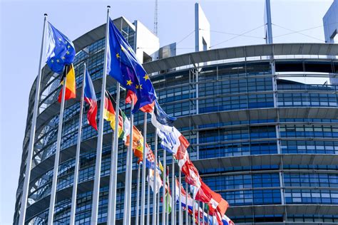 Egy Felmérés Szerint Az Európaiak Jelentős Része Támogatja Az Uniós