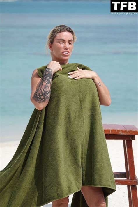 Katie Price Shows Off Her Sexy Boobs On The Beach In Thailand