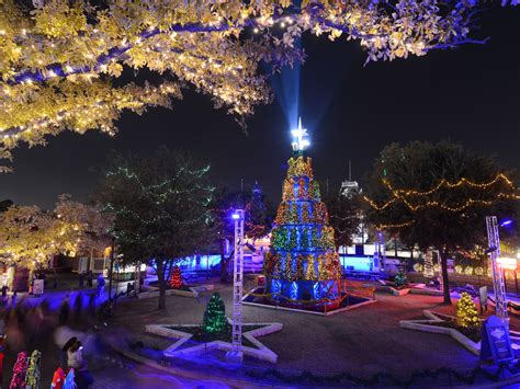The Most Dazzling Christmas Light Displays Around Dallas In 2019