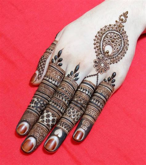 20 Stunning Yet Simple Arabic Mehndi Designs For Left Hand To Your