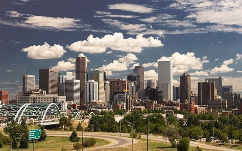 This is a free nature wallpaper in jpg format and without any watermark. Best city - Denver - City Skyline 1280x800 Wallpaper #1