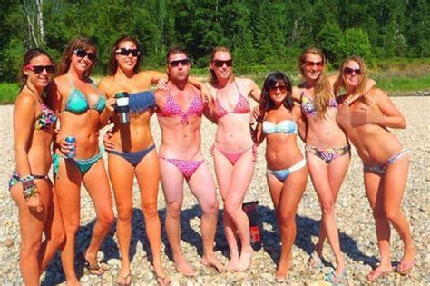 Photo Of Women In Bikinis Goes Viral For Hilarious Reason Can You See