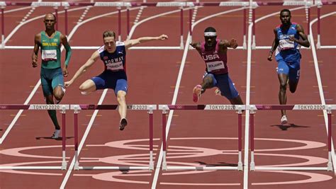 Best Race Ever Warholm Wins Record Setting Hurdles Race Wtop News