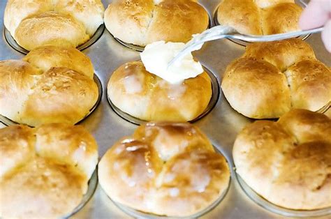 Place each square on a baking pan lined with parchment paper. These No-Knead Dinner Rolls Are Beyond Delicious | Recipe ...