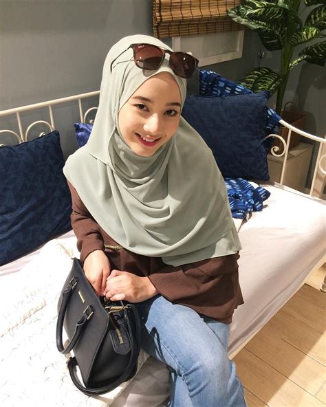 Gambar style hijab rok span casual terbaru | styleala : Gambar Hijab oleh Nazzel Qianru | Pakaian wanita, Wanita