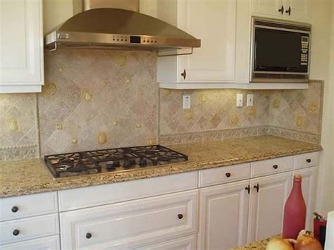 Beautiful and creative tile ideas for kitchen back splashes, master bathrooms, small bathrooms, patios, tub surrounds, or any room of. backsplash designs | random pattern utilizes tumbled ...