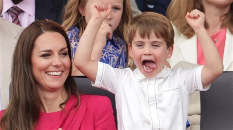 Kate Middleton Prince William Poke Fun At Prince Louis Going Viral During Queen S Platinum