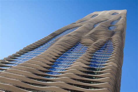 9 Most Iconic Buildings And Architecture In Downtown Chicago Urbanmatter