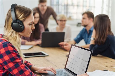 5 Tips for Reducing Office Noise In Your Open WorkspaceWorkspace Solutions