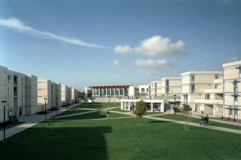 Ucsd freshman general education requirements. Eleanor Roosevelt College | Safdie Rabines Architects