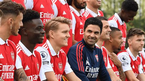 Check out our 2022/23 official men's team photo | News | Arsenal.com