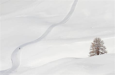The Beauty Of Winter Captured In Minimalist Pictures Mountain Photos