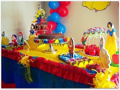 Preparar una fiesta que no necesite de gastos extraordinarios ni de grandes proyectos para adaptarla a nuestras posibilidades económicas es posible. COMO DECORAR UNA FIESTA INFANTIL DE BLANCANIEVES - YouTube