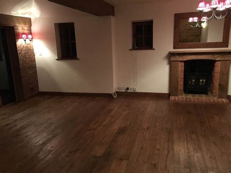 5 Benefits Of Using Reclaimed Wood Flooring Wholesale