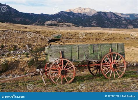 Old Farm Wagon Stock Photo Image Of Cart Gardiner 107341702