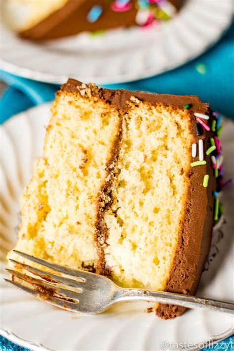 Eggs are a vital part of a lot of sweet dishes, with many being quick and easy desserts that only use a few ingredients. Hints for making a homemade yellow cake recipe. Use the ...