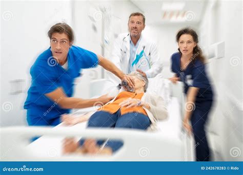 Doctor And Nurses Running In Hospital For Emergency Stock Image Image
