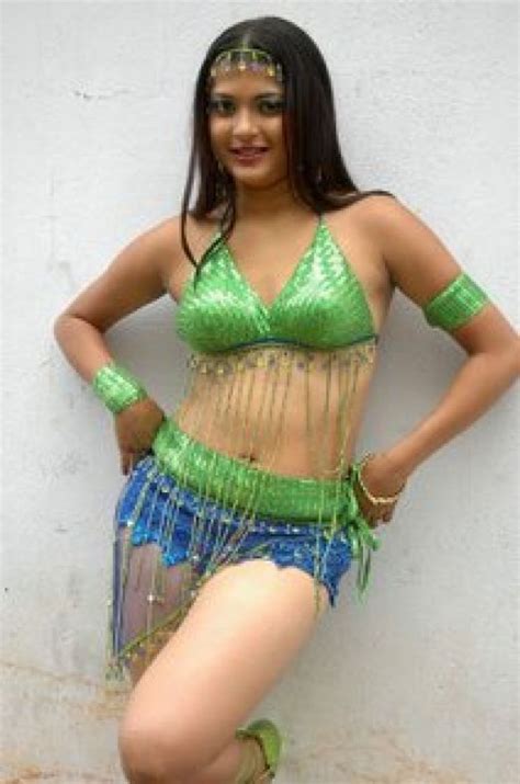 Actress Hot Naval Indian Glamours Actress Bikini Cleavage Spicy Hot