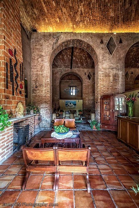 Top bedroom decorating trends of 2020 present a delightful mix of different things ranging from enchanting bohemian charm that takes you back in time to the popular wood and white movement that seems to be the path towards a more relaxing future. Great idea for lighting the ceiling. -hacienda-del-carmen ...