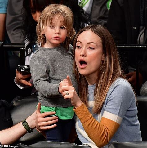 Olivia Wilde Thanks Strangers For Help With Sons Tantrum So Moved By