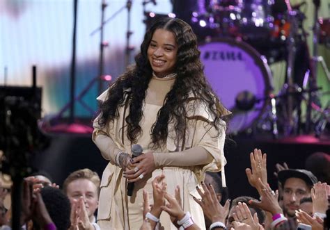 Ella Mai Stuns The House Of Blues In Dallas With Raw Personal Performance
