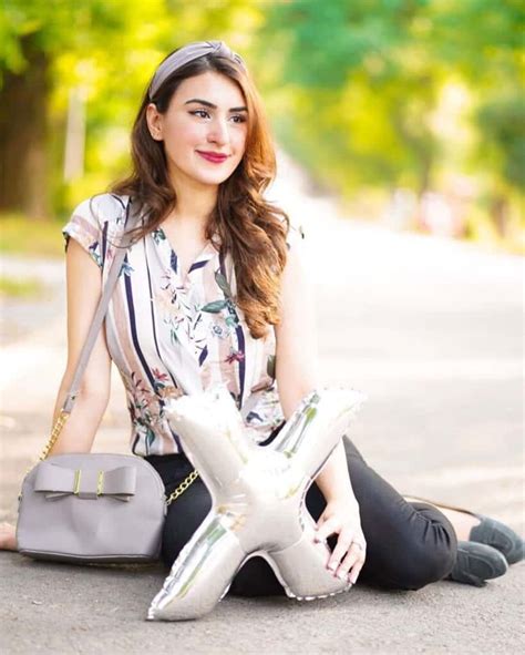 Top 22 Pakistani Fashion Bloggers Every Girl Should Follow