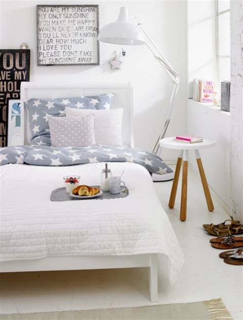 Good living room designs and ideas for a small studio apartment will be sure that it is certainly possible to make any room work nicely regardless of its measurement. 10 Simple And Fresh Design Ideas For Teen Girl's Bedroom ...