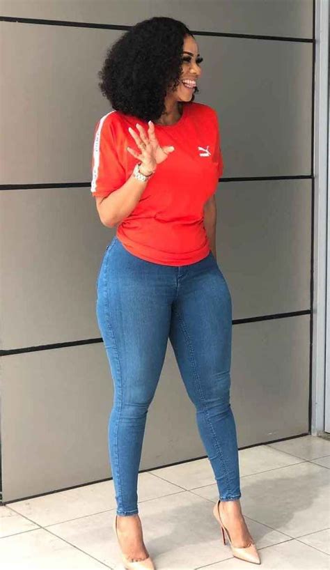 How To Look Classic Like Serwaa Amihere Outfits Africavarsities
