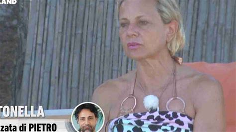 Antonella elia prima di temptation island: Antonella Elia, qual è il suo cachet a Temptation Island?