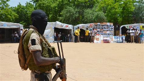 Niger Aid Stampede At Least 20 Killed In Diffa Bbc News