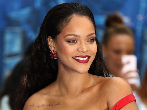 Rihannas Wiki Net Worth Son Boyfriend Real Name Dating Now Kids
