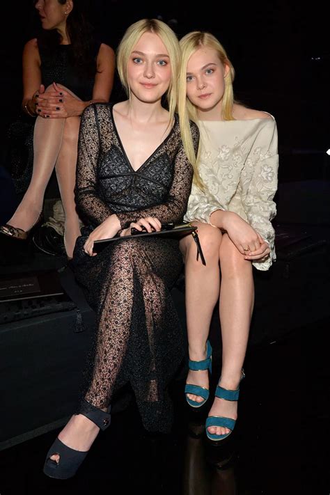 Dakota Fanning Vs Elle Fanning Which Babe Reigns Supreme Tickets To Movies In