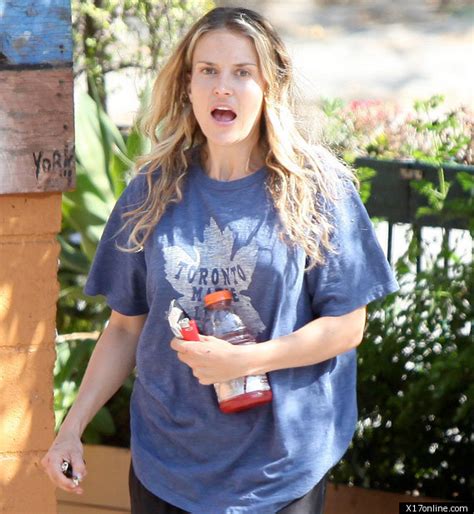Brooke Mueller Carries Some Questionable Things Photos Huffpost