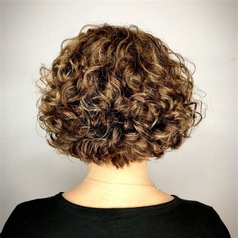 Most Delightful Short Wavy Hairstyles For Short Wavy Hair Short Curly Haircuts Curly