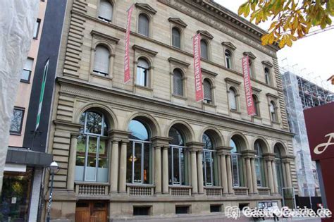 This place is centrally located and good to sit and just watch the people go by. Alte Bank Restaurant, Bar in 76133 Karlsruhe (Innenstadt-Ost)