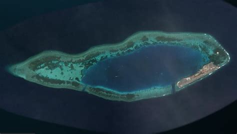 This marina heritage is a geographical wonder, with the atoll rising from the deep blue depth of 2,000mtr, hardly breaching the surface. Swallow Reef - Wikipedia