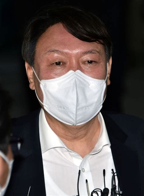 '대학 동문 회사' 등 테마주 상승. 팩트체크 윤석열 테마주, 거품일까 실제일까