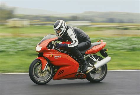 Ducati Ss 1000 Ds Sportive Mais Pas Trop Moto Station