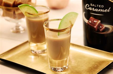 Blend crown royal with apple and ginger beer for a bubbly, refreshing cocktail. Learn All About The Various Types of Whisky (5 Recipes ...