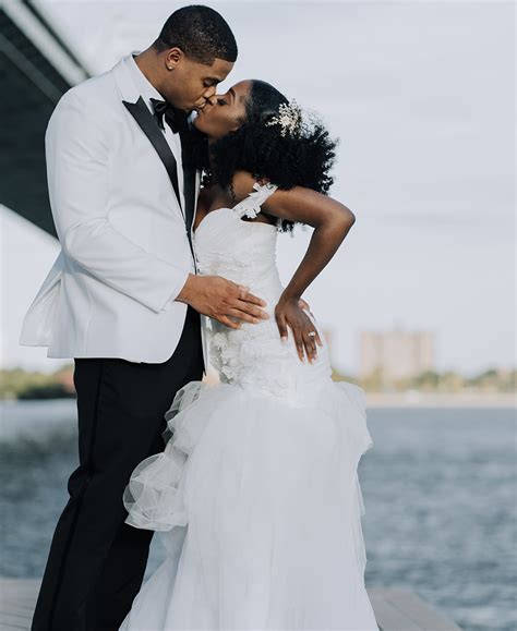 Check Out This Philly Couple’s Modern Black And White Wedding